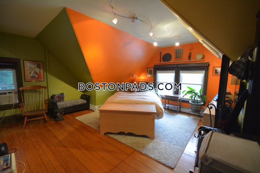 BOSTON - ROSLINDALE - 4 Beds, 1 Bath - Image 6