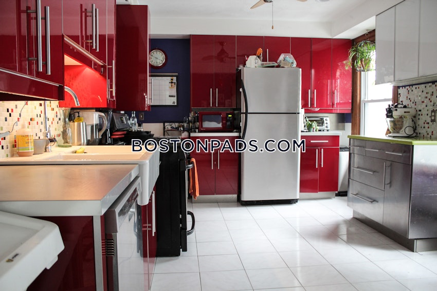 BOSTON - ROSLINDALE - 4 Beds, 1 Bath - Image 3