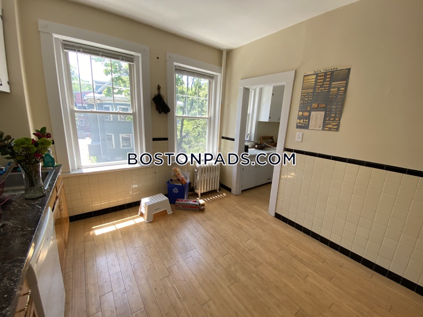 BROOKLINE- BOSTON UNIVERSITY - 3 Beds, 1 Bath - Image 14