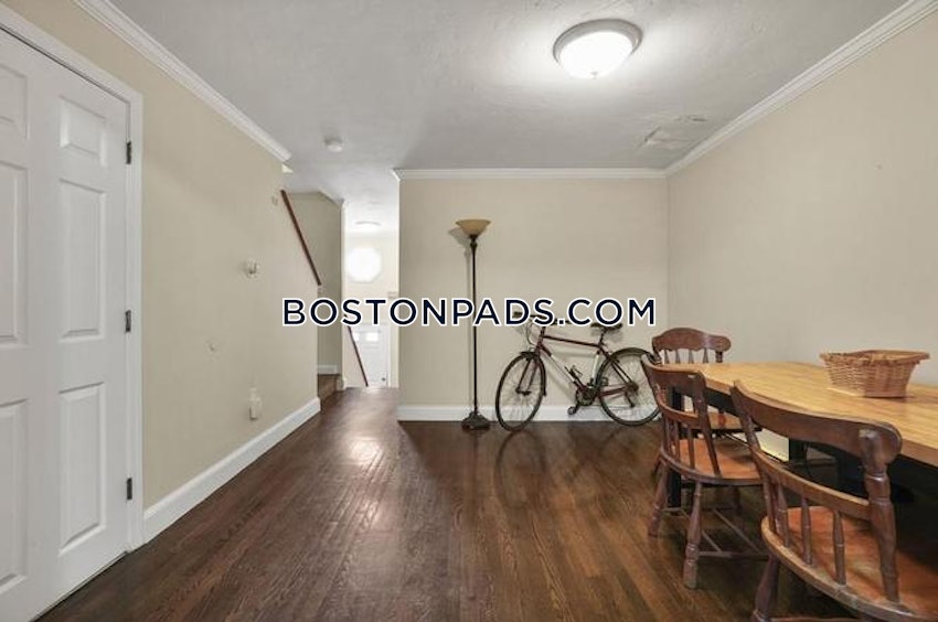 BOSTON - SOUTH BOSTON - ANDREW SQUARE - 4 Beds, 1.5 Baths - Image 8
