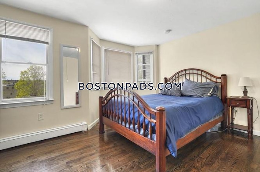 BOSTON - SOUTH BOSTON - ANDREW SQUARE - 4 Beds, 1.5 Baths - Image 2