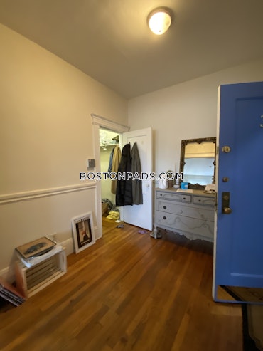 Boston - 0 Beds, 1 Baths