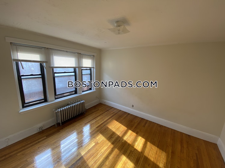 Pleasant St., Malden