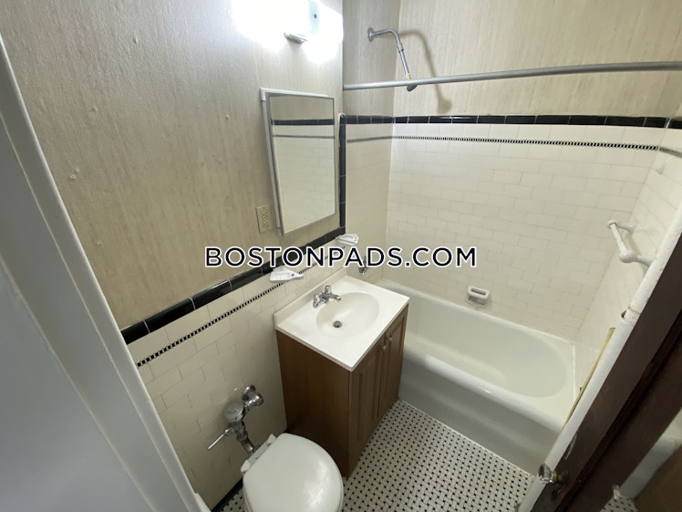 Pleasant St., Malden