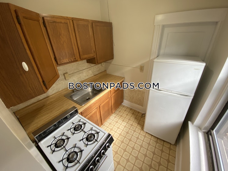 Pleasant St., Malden