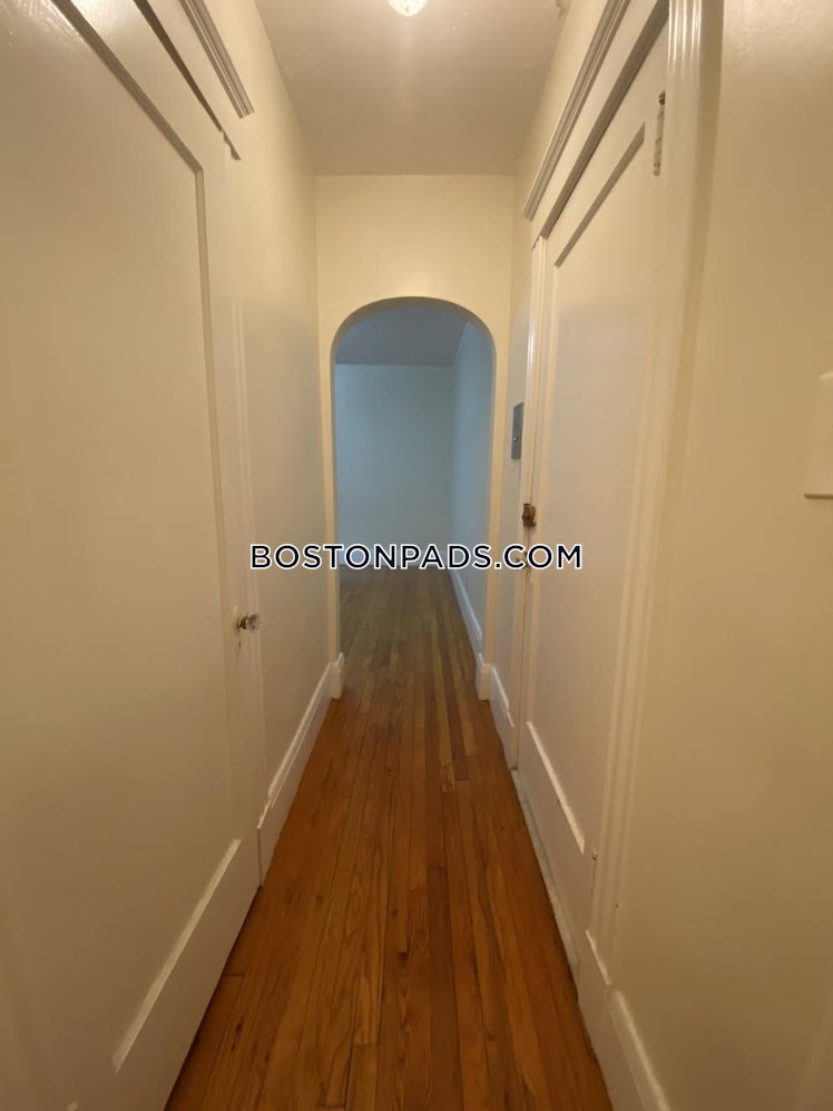 Pleasant St., Malden