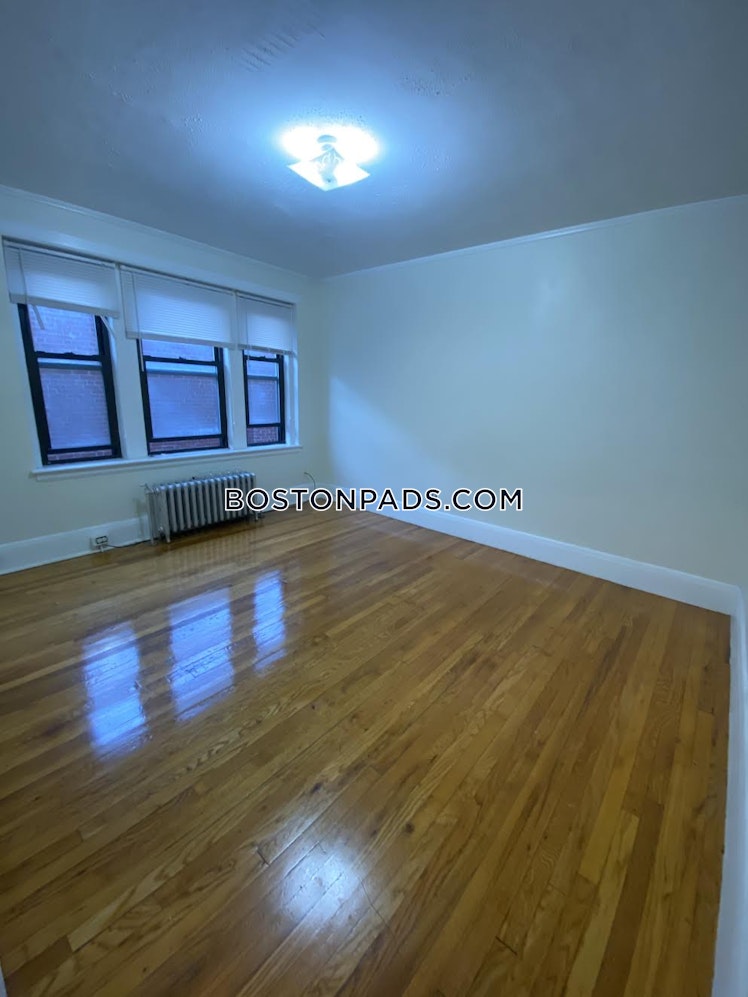 Pleasant St., Malden