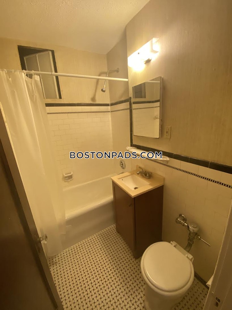 Pleasant St., Malden