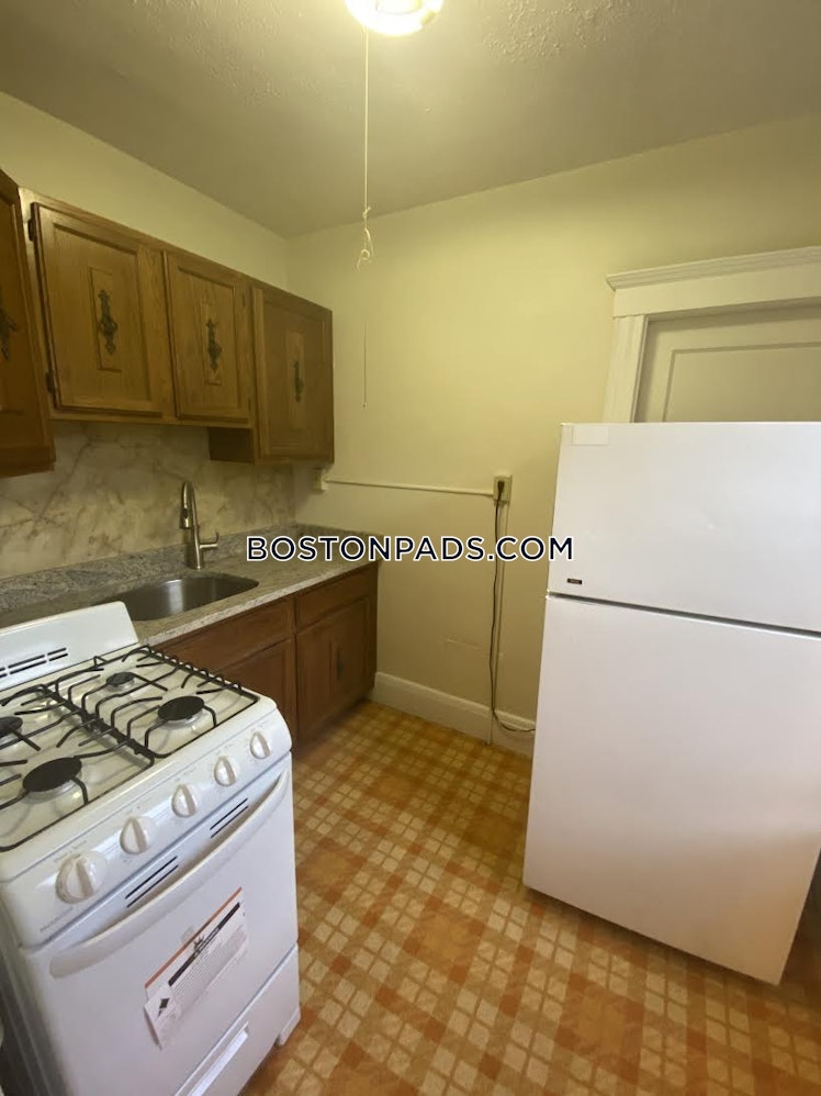 Pleasant St., Malden