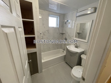 Boston - 4 Beds, 2 Baths