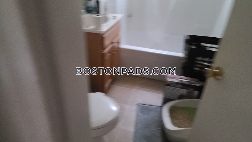 BOSTON - ALLSTON - 3 Beds, 2 Baths - Image 16