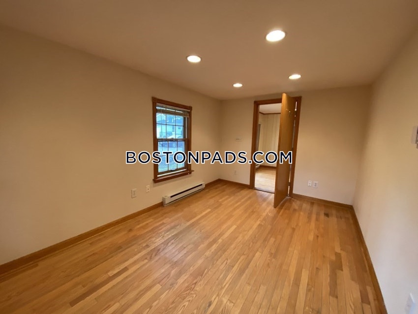 WALTHAM - 2 Beds, 1 Bath - Image 7