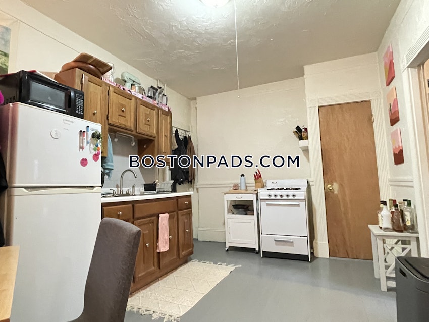 BOSTON - BEACON HILL - 2 Beds, 1 Bath - Image 3