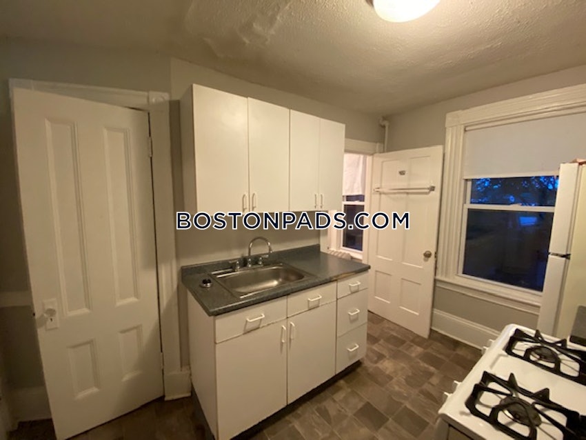 BOSTON - HYDE PARK - 1 Bed, 1 Bath - Image 5