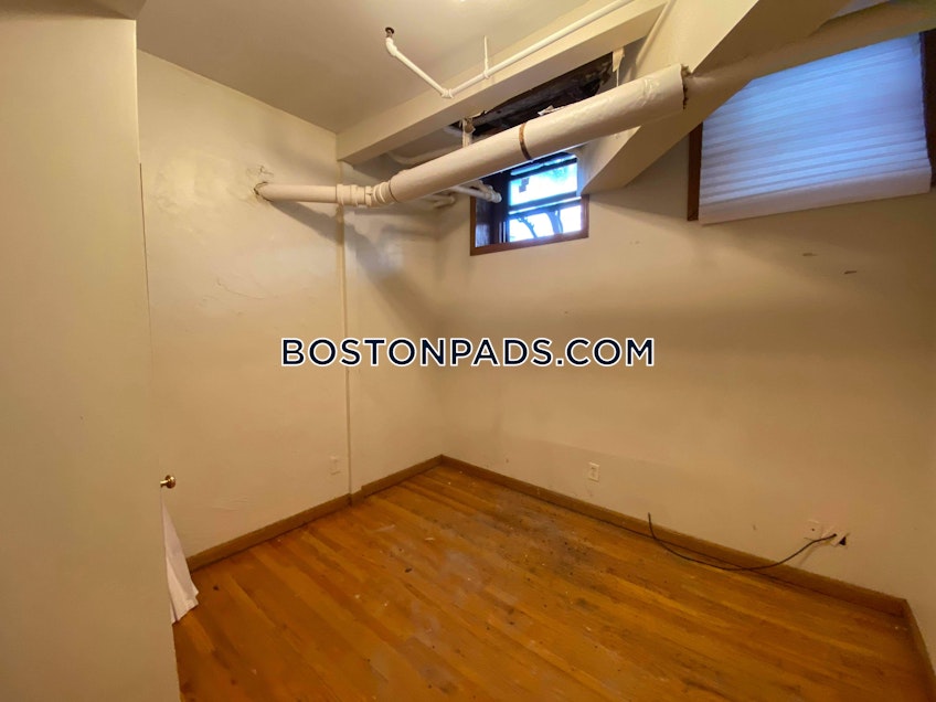 Boston - $5,400+ /month