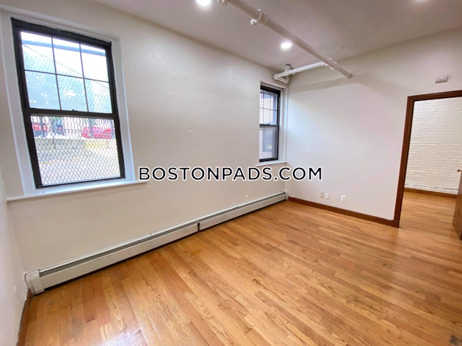 Boston - $3,500+ /mo