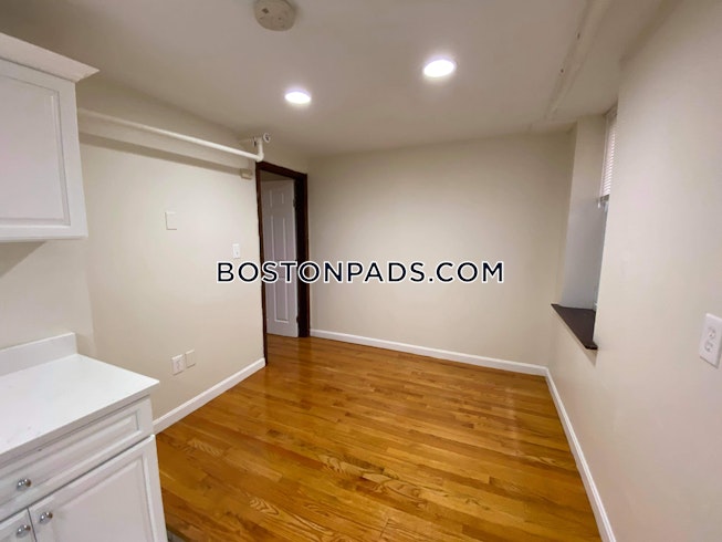 Boston - $3,500+ /mo
