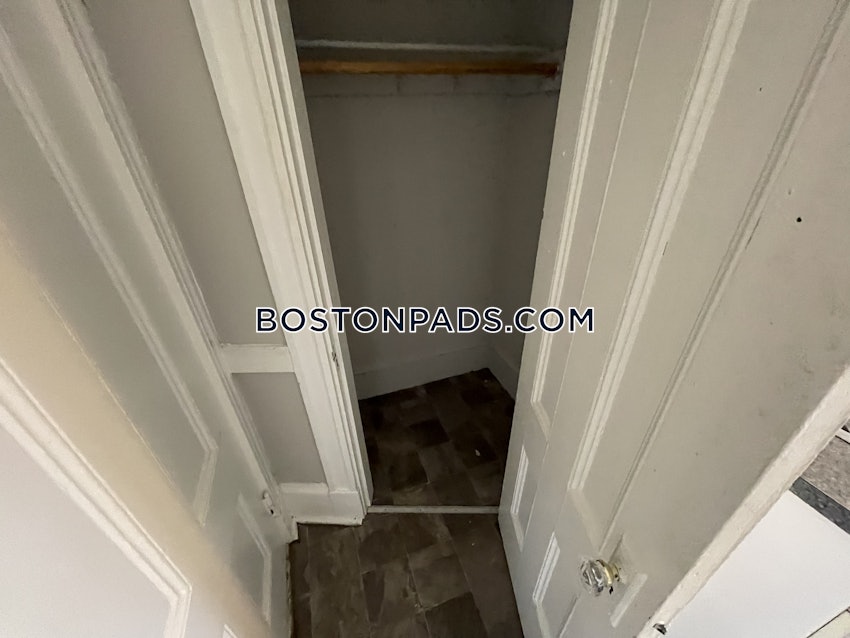BOSTON - HYDE PARK - 1 Bed, 1 Bath - Image 34