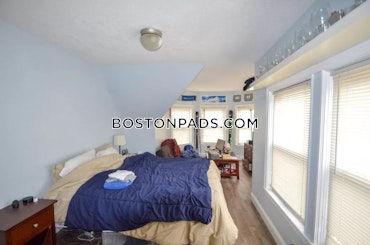 Boston - 5 Beds, 2 Baths