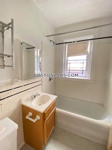 Boston - 0 Beds, 1 Baths