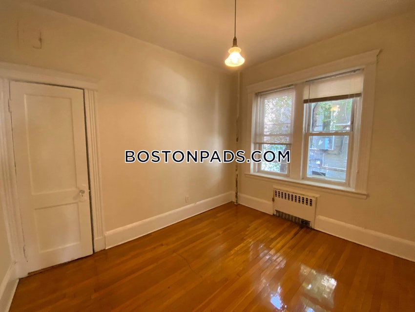 BOSTON - ALLSTON/BRIGHTON BORDER - 1 Bed, 1 Bath - Image 1