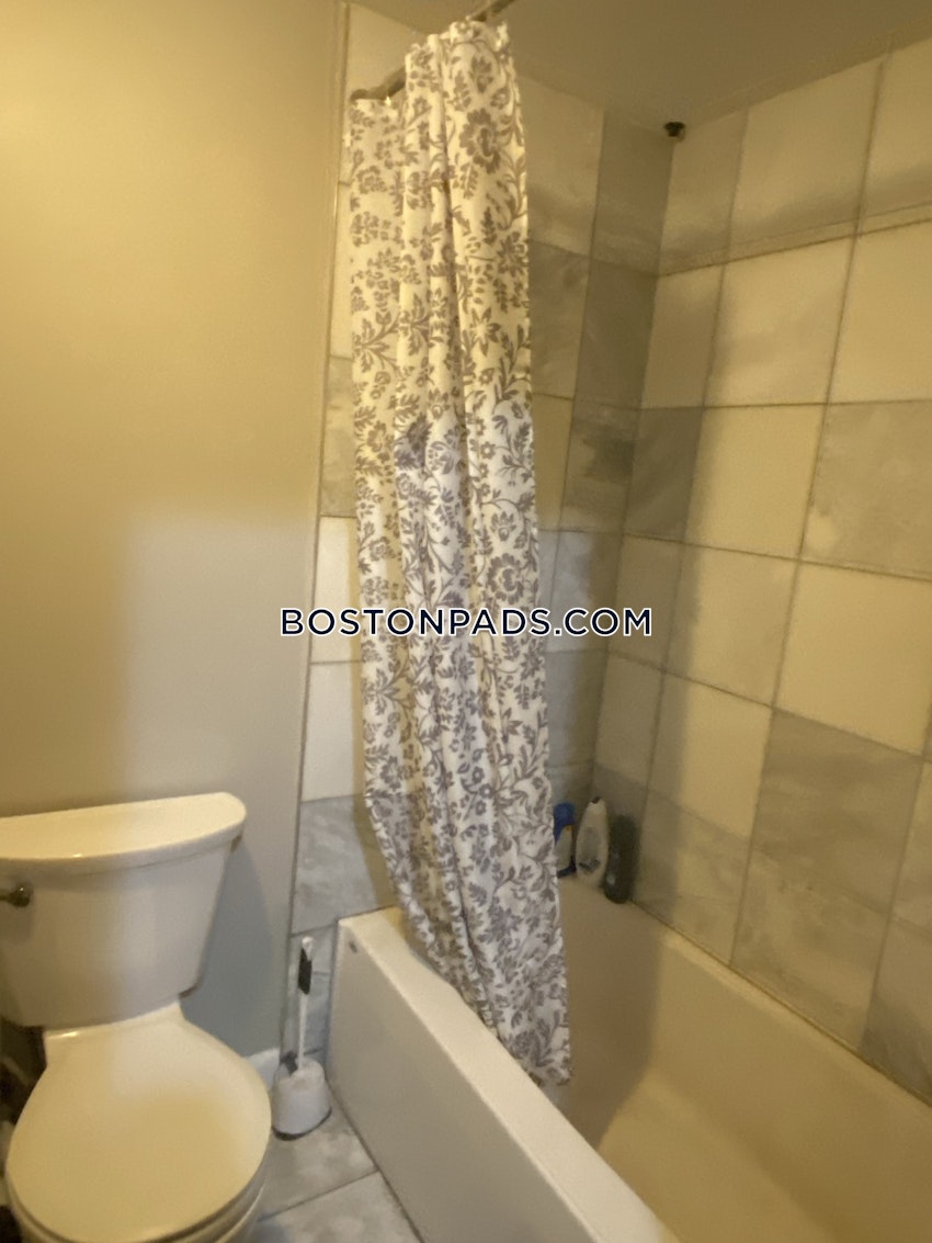 BOSTON - NORTH END - 2 Beds, 1 Bath - Image 11