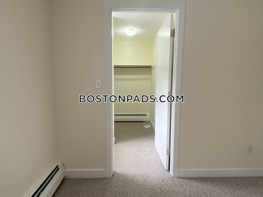 LEXINGTON - 2 Beds, 2 Baths - Image 3