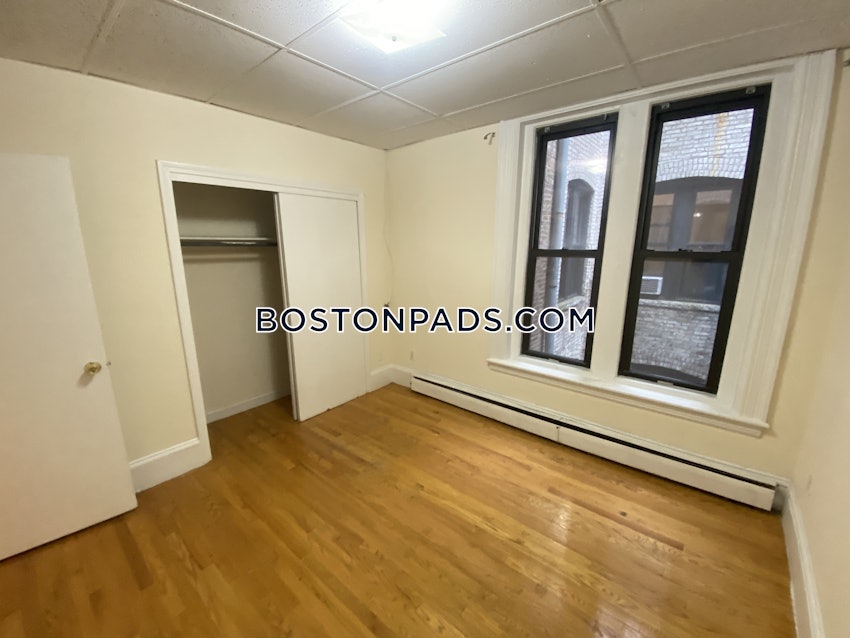 BOSTON - BACK BAY - 2 Beds, 1 Bath - Image 11