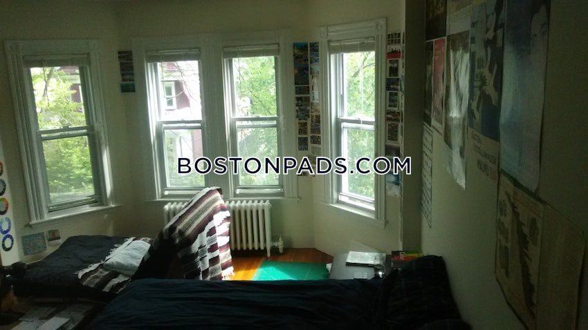 CAMBRIDGE - MT. AUBURN/BRATTLE/ FRESH POND - 4 Beds, 2 Baths - Image 14