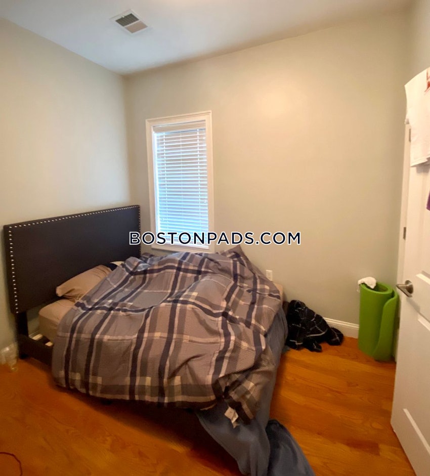 BOSTON - EAST BOSTON - MAVERICK - 3 Beds, 2 Baths - Image 4