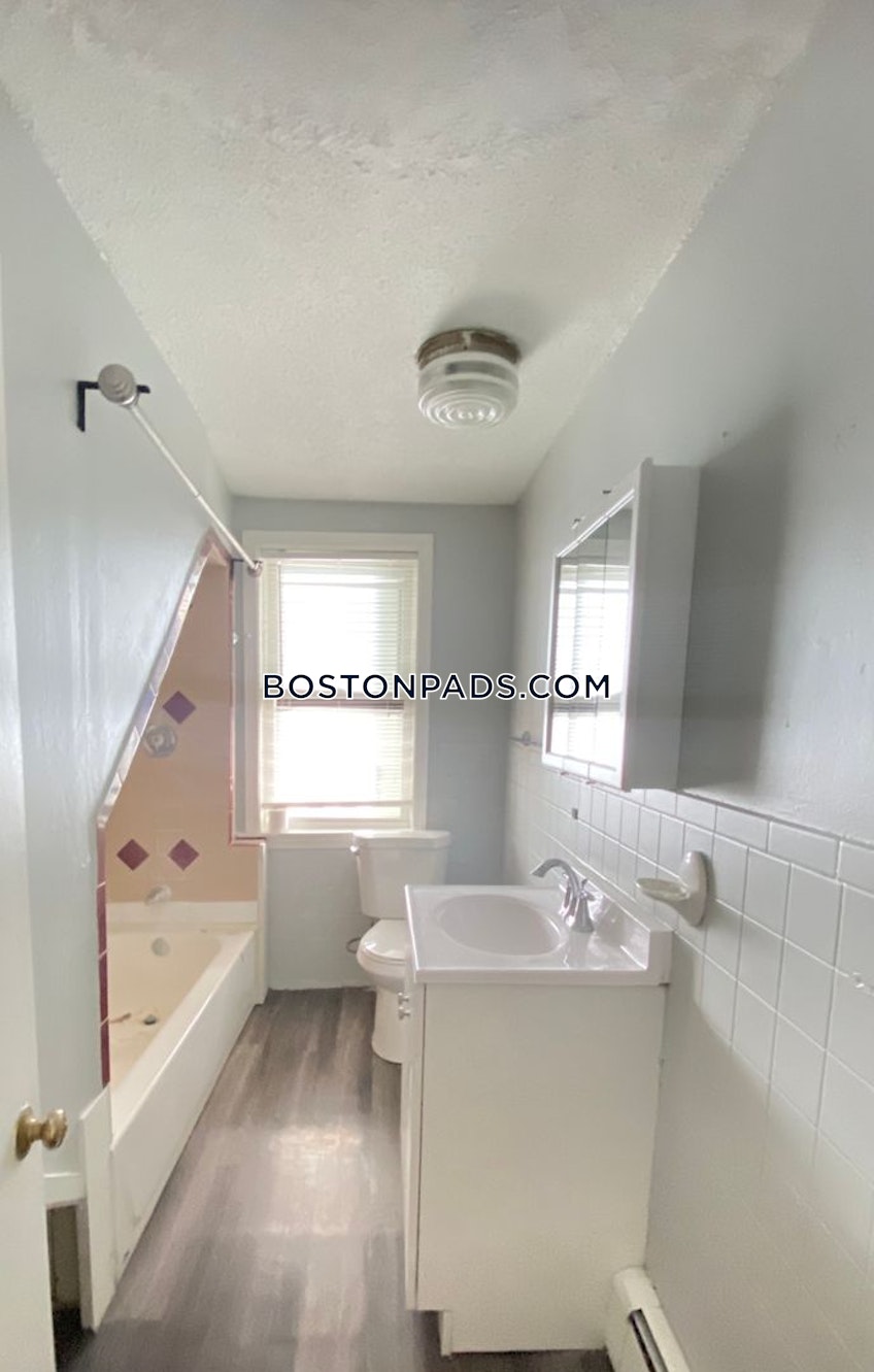 Chelsea - $2,275+ /month