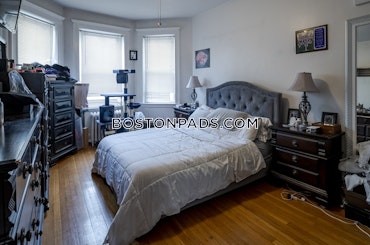 Boston - 2 Beds, 1 Baths