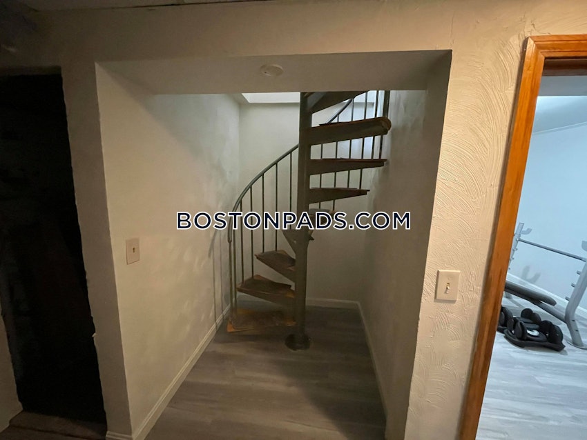 CAMBRIDGE - CENTRAL SQUARE/CAMBRIDGEPORT - 3 Beds, 1 Bath - Image 3