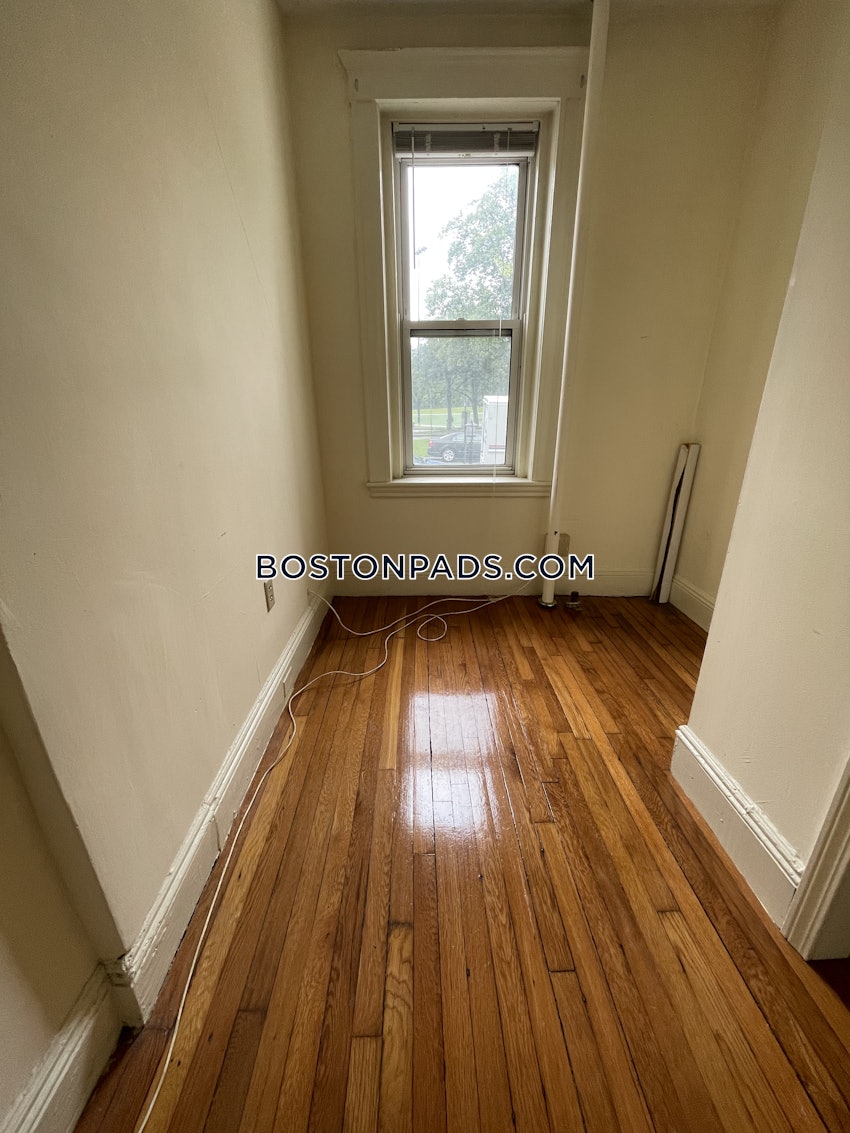 BOSTON - FENWAY/KENMORE - 2 Beds, 1 Bath - Image 7