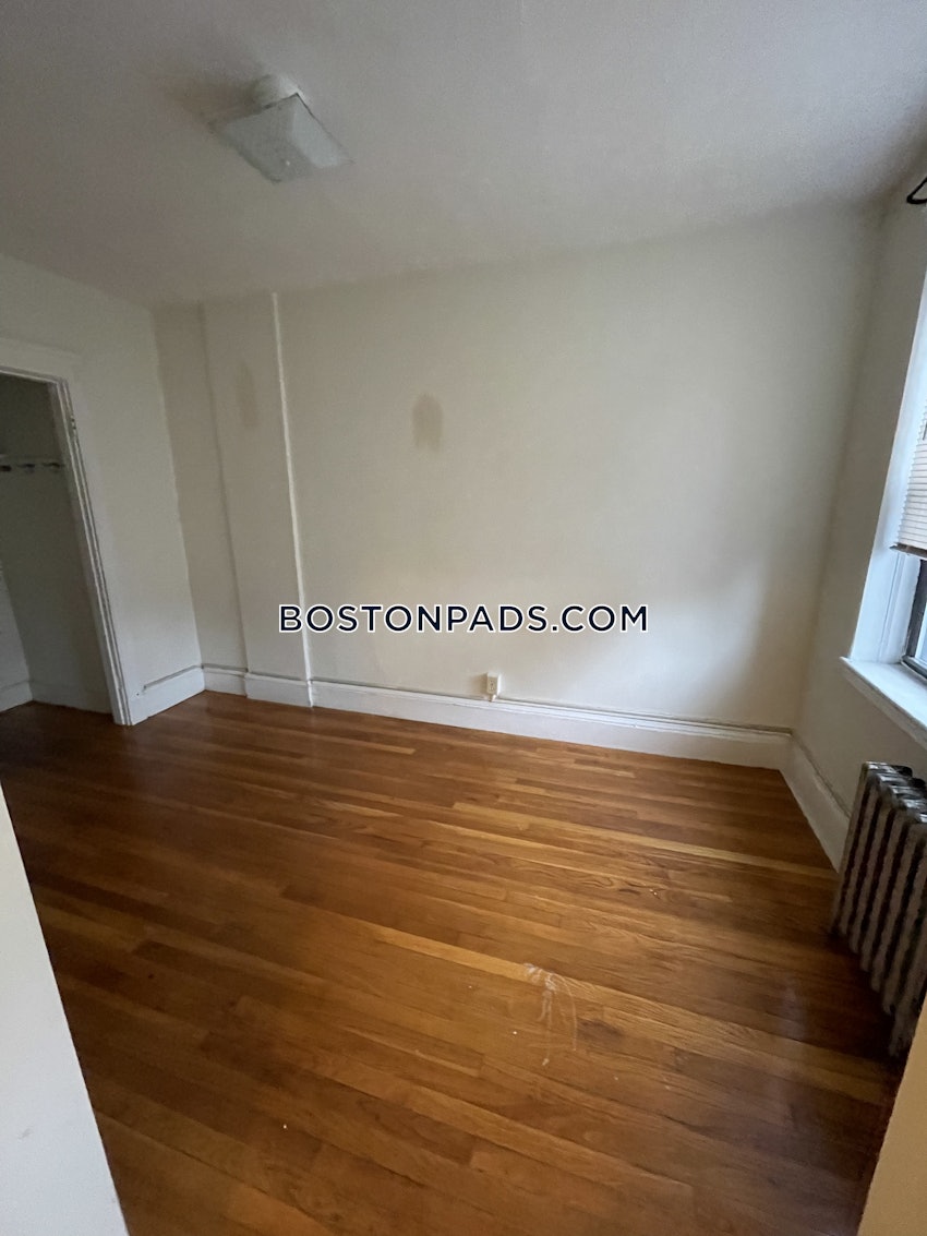 MEDFORD - MEDFORD SQUARE - 1 Bed, 1 Bath - Image 14