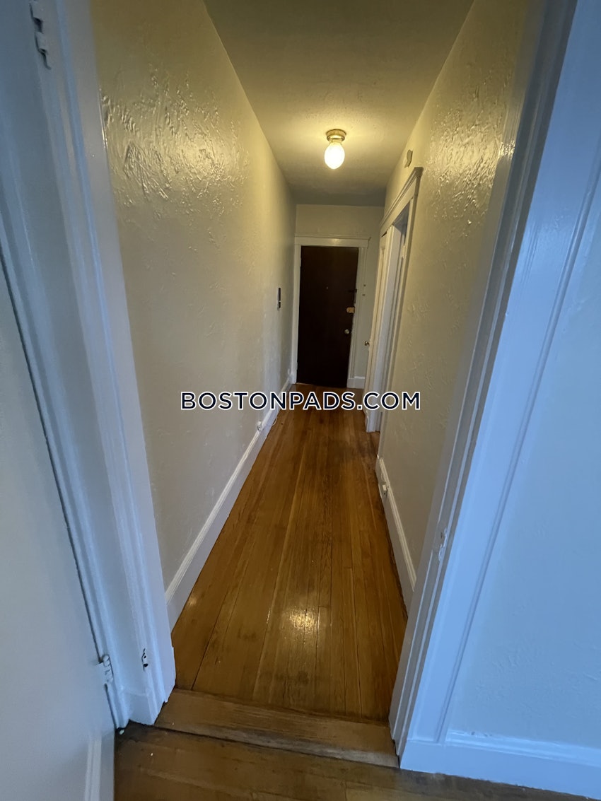 MEDFORD - MEDFORD SQUARE - 1 Bed, 1 Bath - Image 8