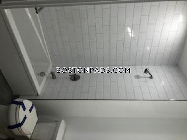 Boston - $2,800+ /mo