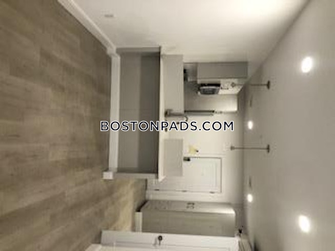 Boston - $2,800+ /mo