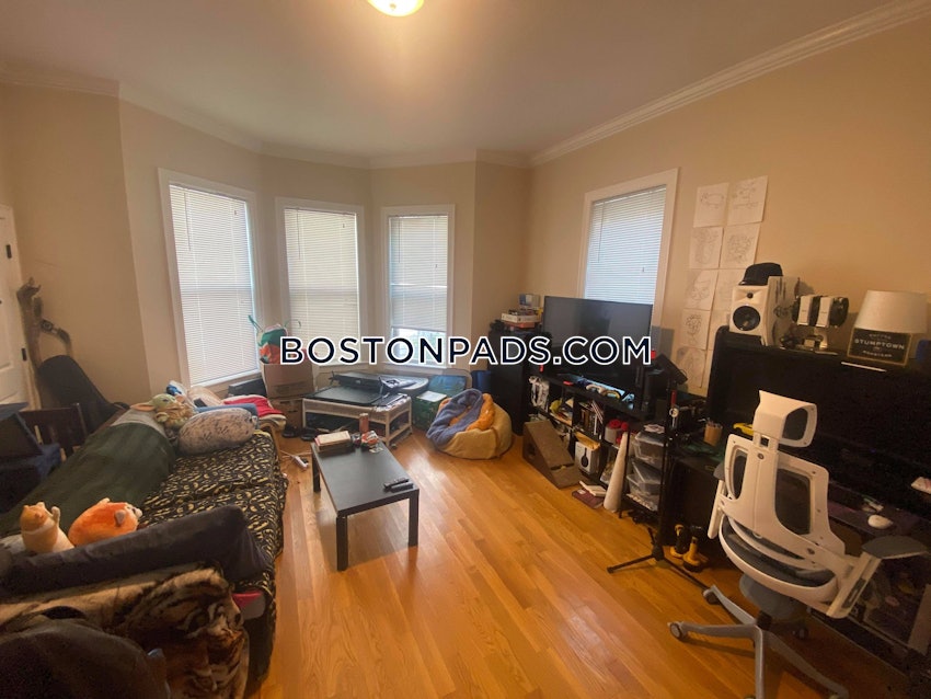 BOSTON - ROXBURY - 3 Beds, 1 Bath - Image 2