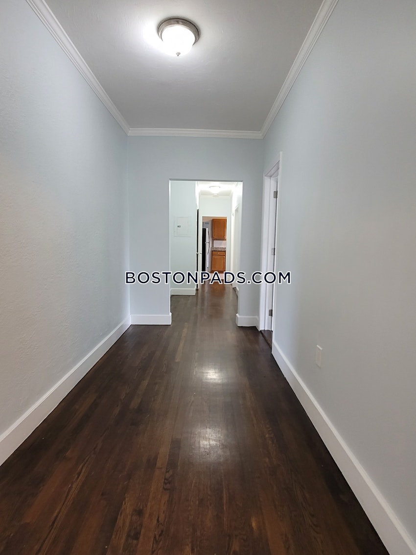 BOSTON - ROXBURY - 4 Beds, 1 Bath - Image 2