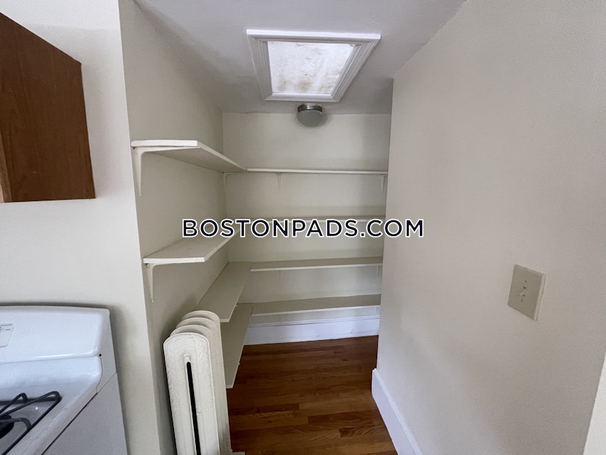 BOSTON - HYDE PARK - 1 Bed, 1 Bath - Image 25