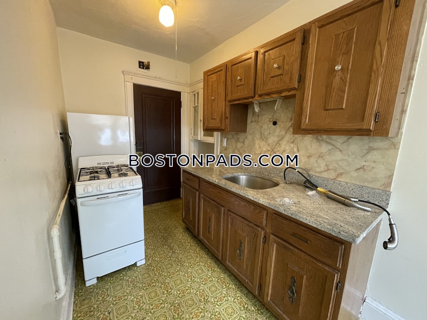 MEDFORD - MEDFORD SQUARE - 1 Bed, 1 Bath - Image 23