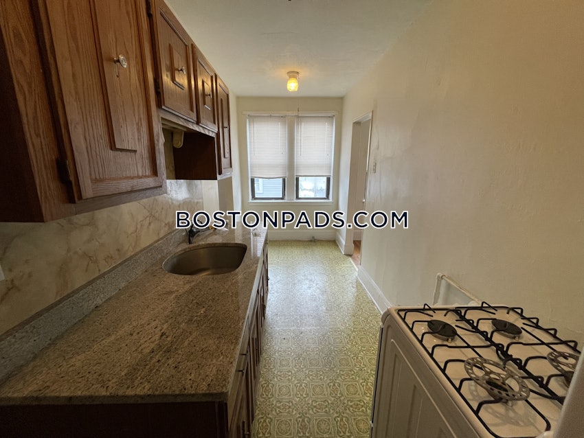 MEDFORD - MEDFORD SQUARE - 1 Bed, 1 Bath - Image 3