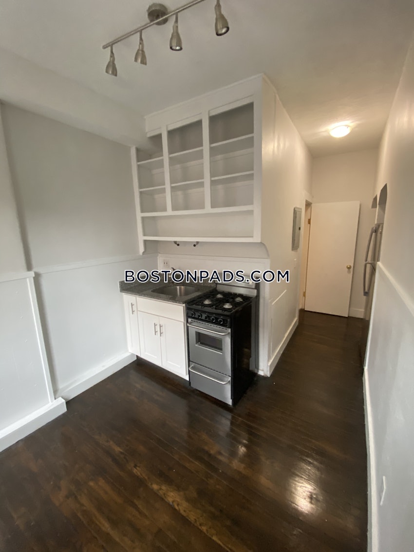 CAMBRIDGE - LECHMERE - 2 Beds, 1 Bath - Image 2