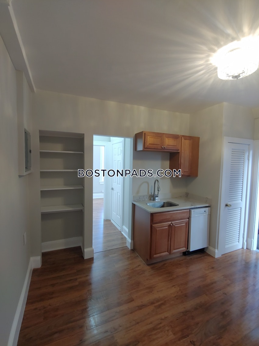 BOSTON - NORTH END - 1 Bed, 1 Bath - Image 1