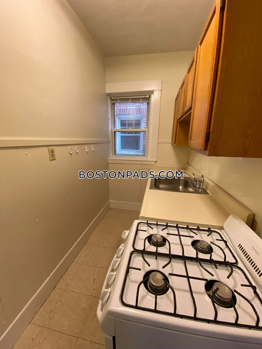 SOMERVILLE - SPRING HILL - 1 Bed, 1 Bath - Image 4