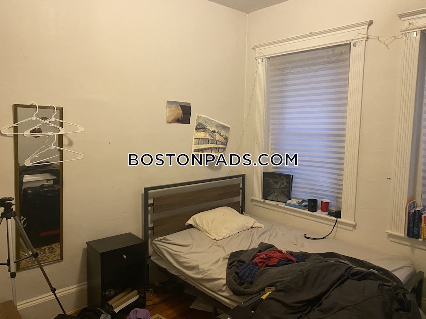 BOSTON - ALLSTON - 3 Beds, 2 Baths - Image 7