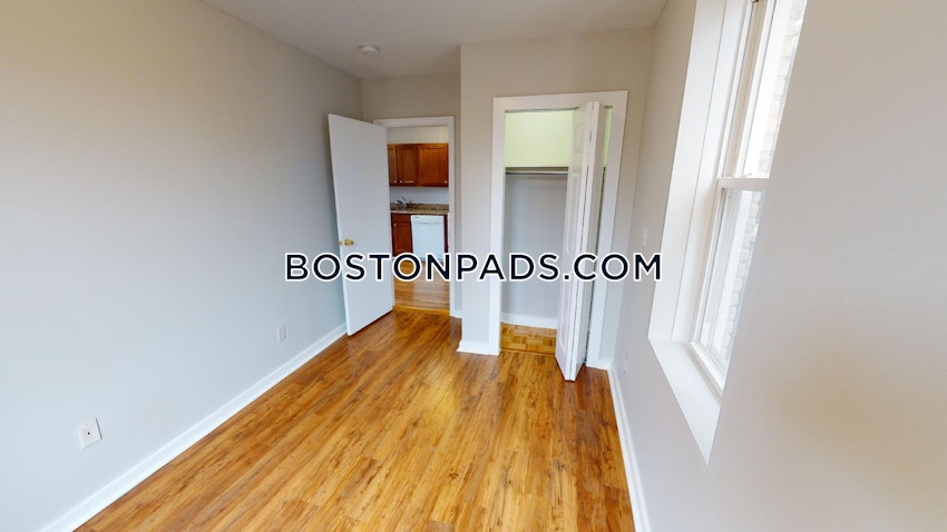 BOSTON - NORTH END - 3 Beds, 1 Bath - Image 12