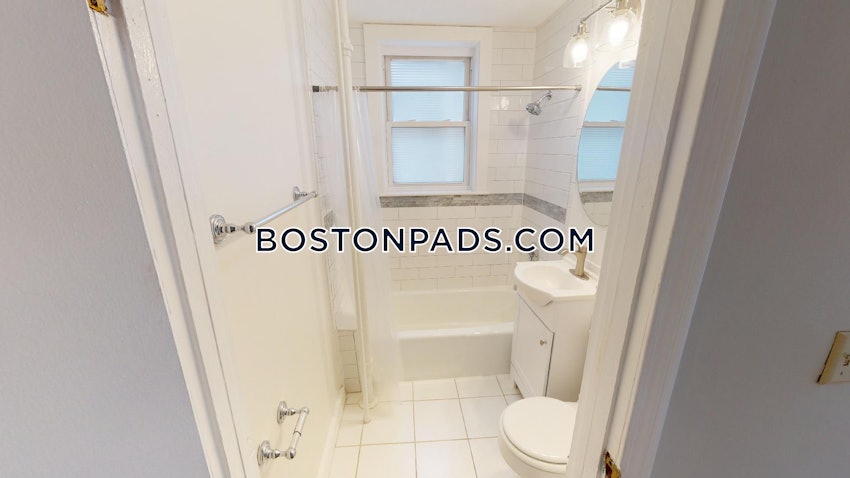 BOSTON - NORTH END - 3 Beds, 1 Bath - Image 24