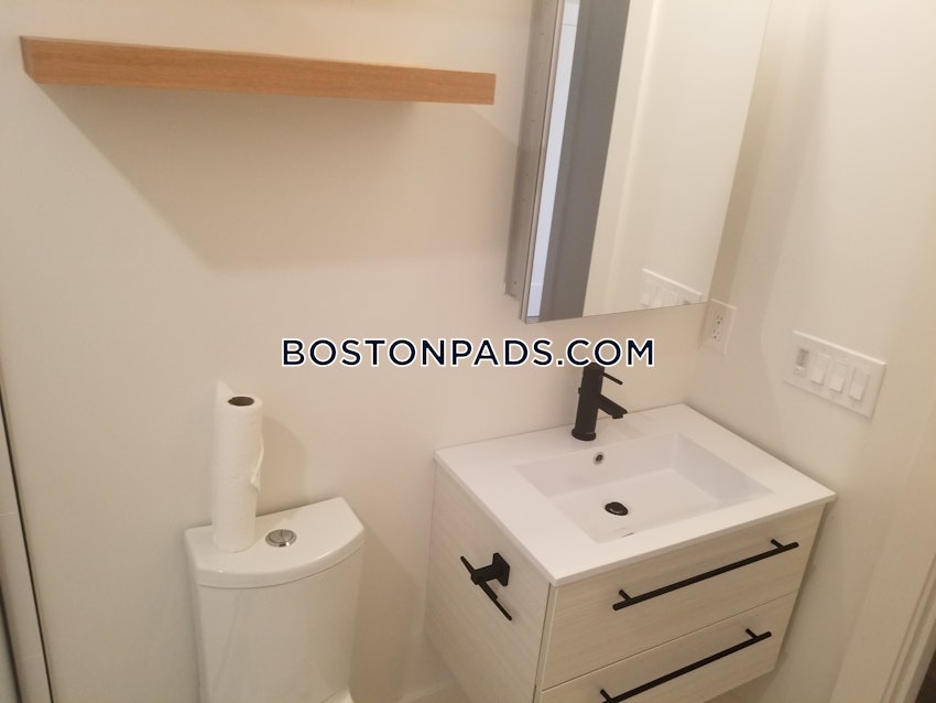 REVERE - 1 Bed, 1 Bath - Image 74